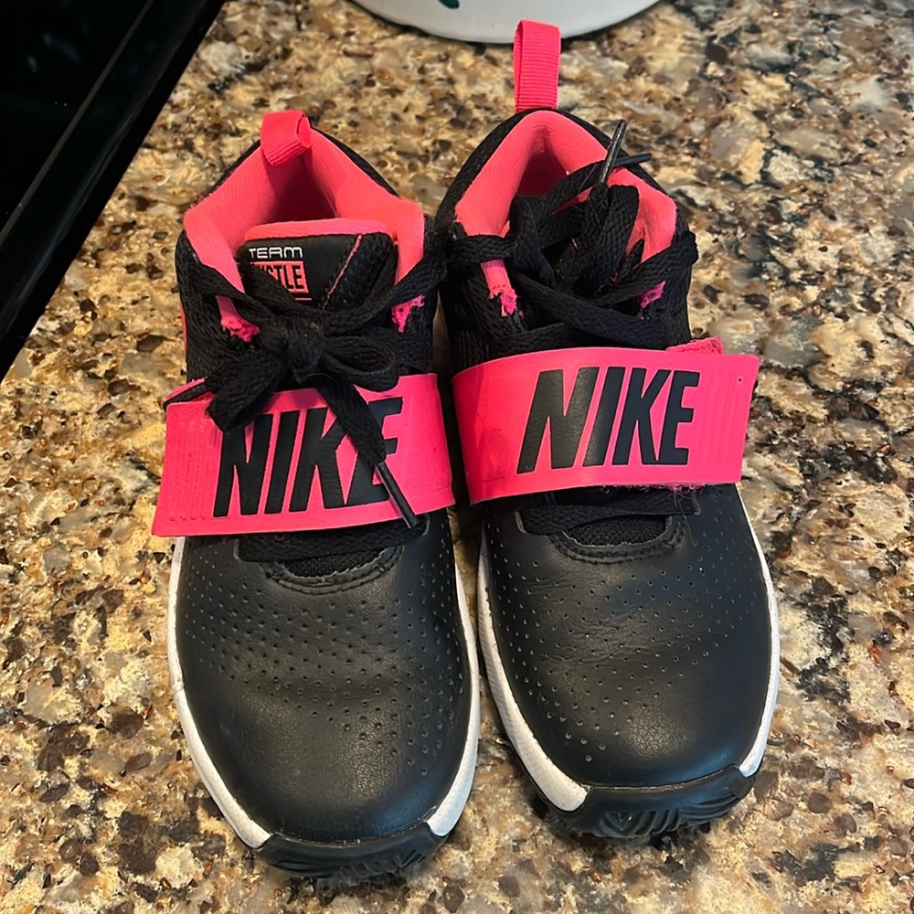 Girls Nike team hustle